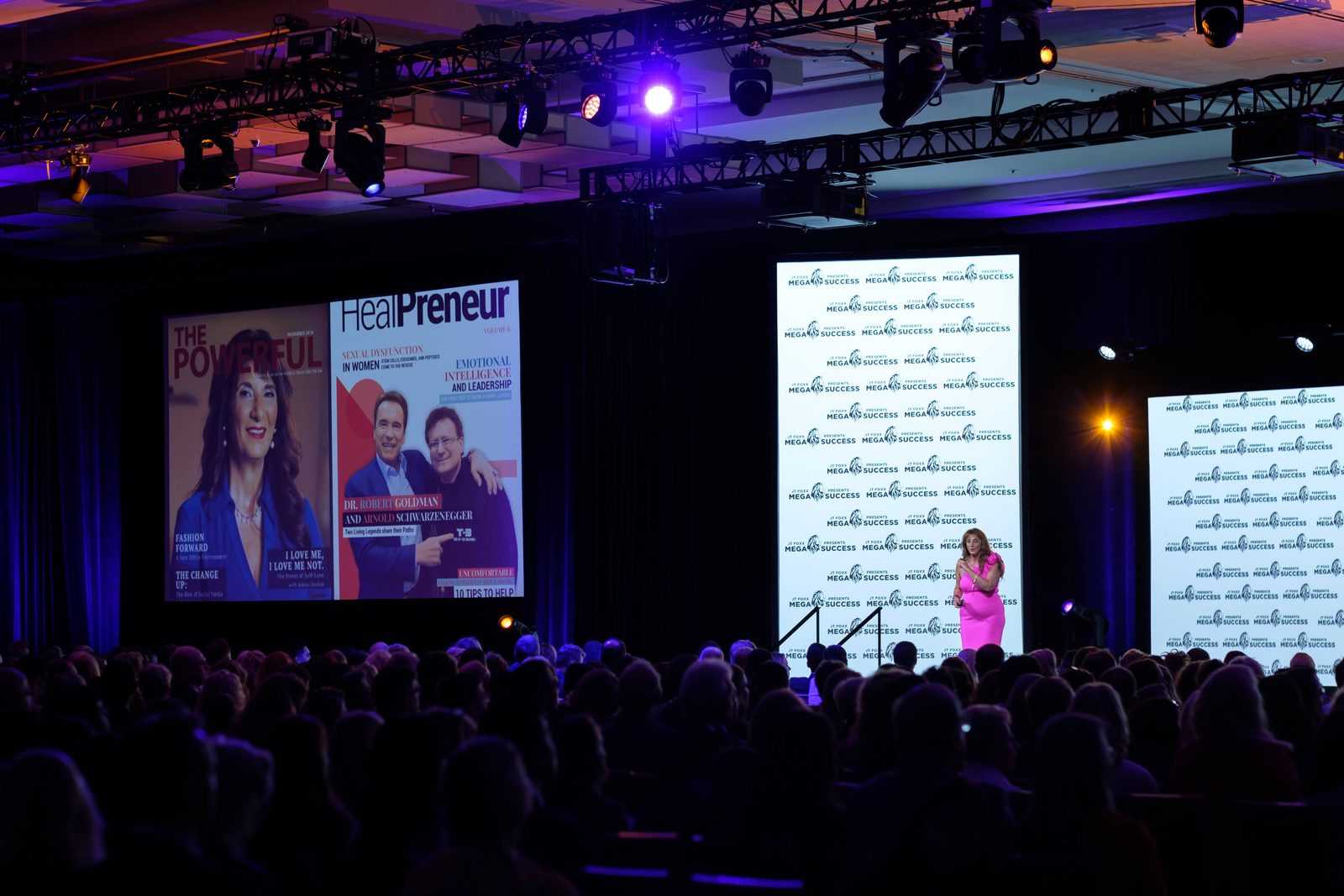 Dr. Dalal Akoury Speaks to 2,000 Attendees at HealPreneur on Integrative Medicine, Leadership, and Longevity Dr. Dalal Akoury Speaks to 2,000 Attendees at HealPreneur on Integrative Medicine, Leadership, and Longevity